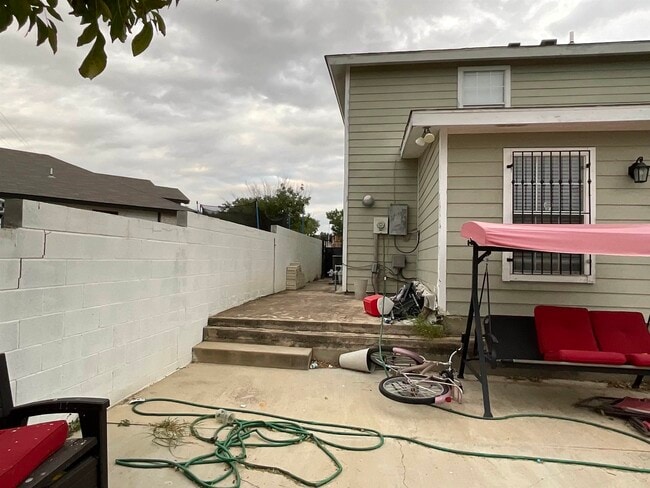 Building Photo - 915 Rutledge Dr