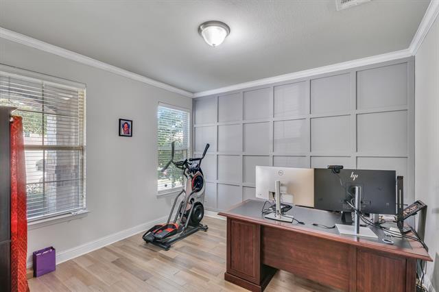 Building Photo - 8701 Tutbury Pl