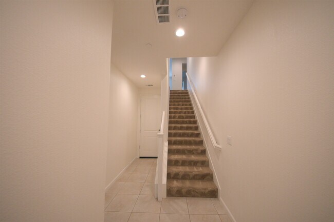 Foto del edificio - 5590 El Dorado Ln