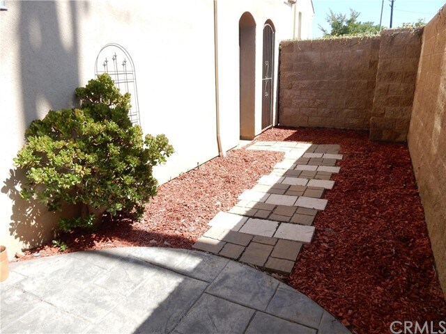 Foto del edificio - 22472 Denker Ave