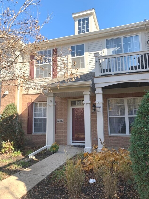8232 Concord Ln, Justice, IL 60458 Townhouse for Rent in Justice, IL