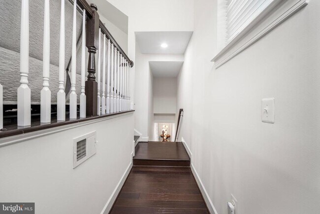 Foto del edificio - 16660 Bolling Brook Ct