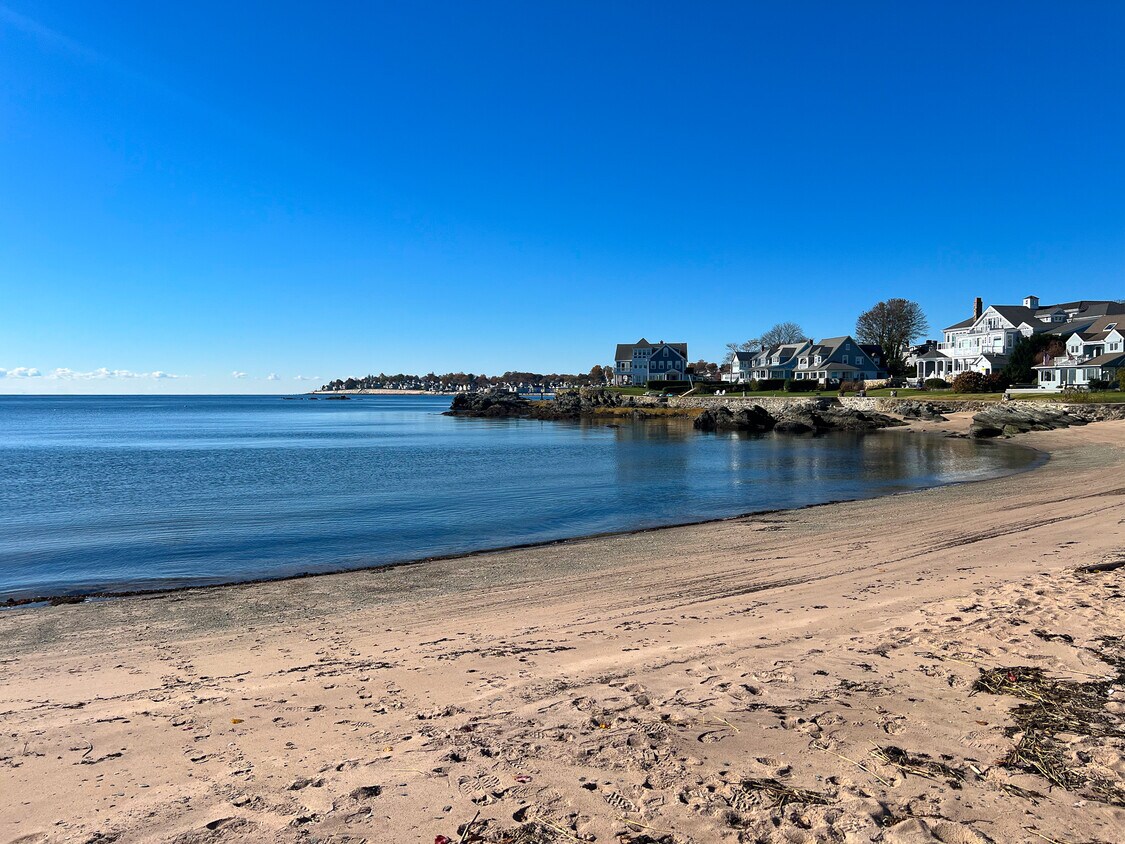 12 Blackall Rd Unit 1, Milford, CT 06460 Apartment for Rent in