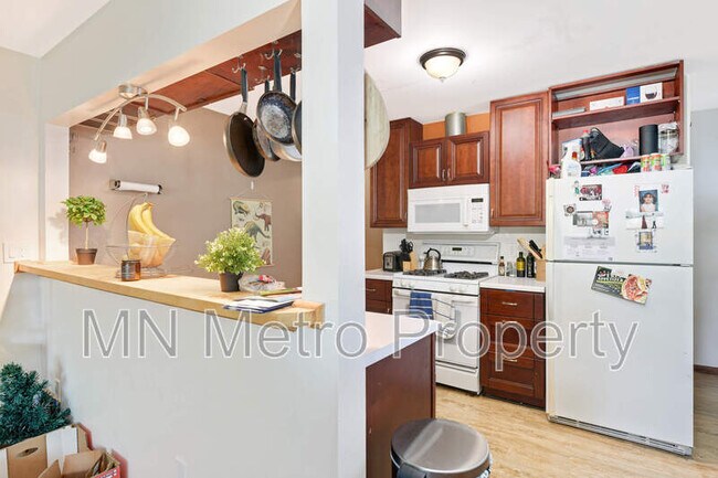 Foto del edificio - 609 Pierce St NE