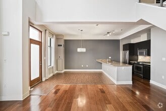 Building Photo - 735 Harrison Ave