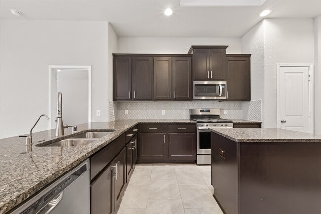 Foto del edificio - 219 Verde Lake Way