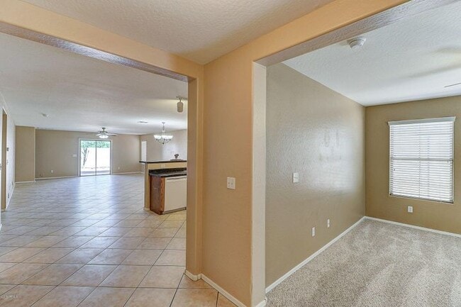 Foto del edificio - 6932 S Morning Dew Ln