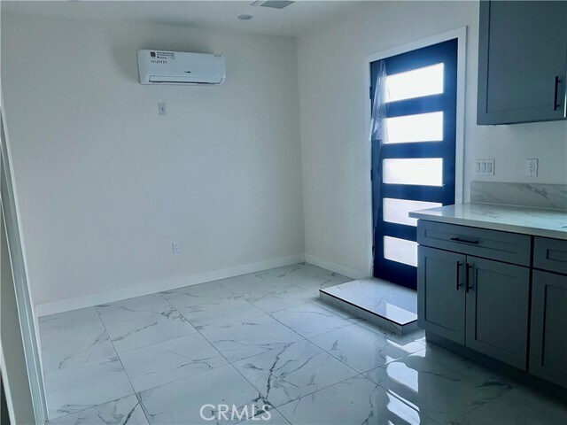Foto del edificio - 10451 Marklein Ave