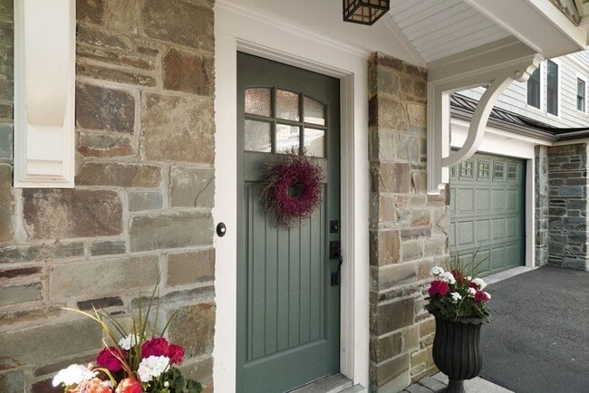 Building Photo - 28 Pennsylvania Ave