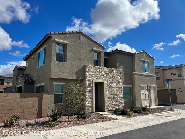Building Photo - 3 br, 2.5 bath House - 678 E. Furness Dr. ...