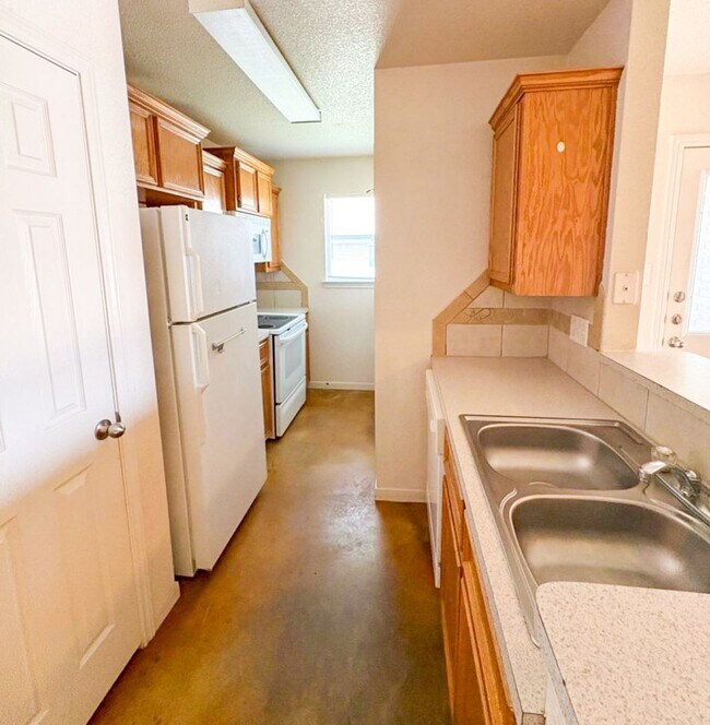 Foto del edificio - 1402 Powder River Dr