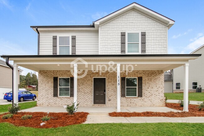Building Photo - Fantastic 4bd/2.5ba home! Coming soon!