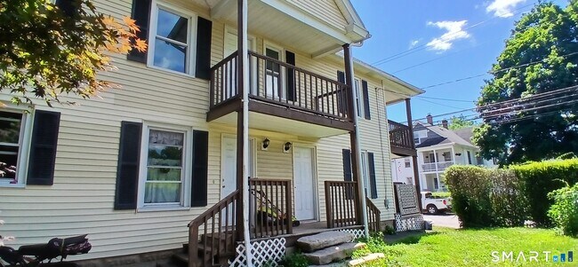 Building Photo - 82 Wolcott Ave