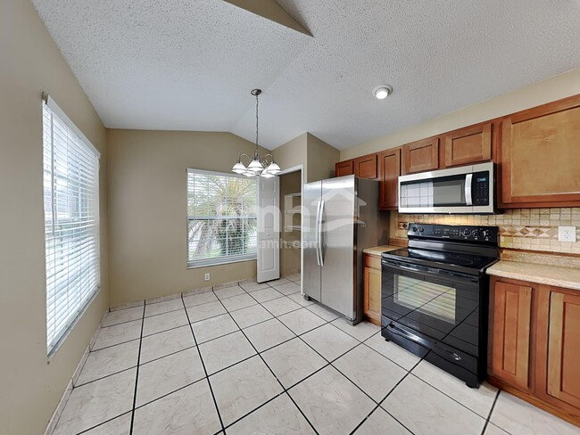 Building Photo - 4232 Pacifica Dr