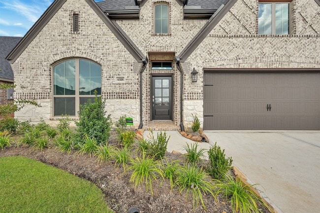 Building Photo - 6518 Redwing Ct