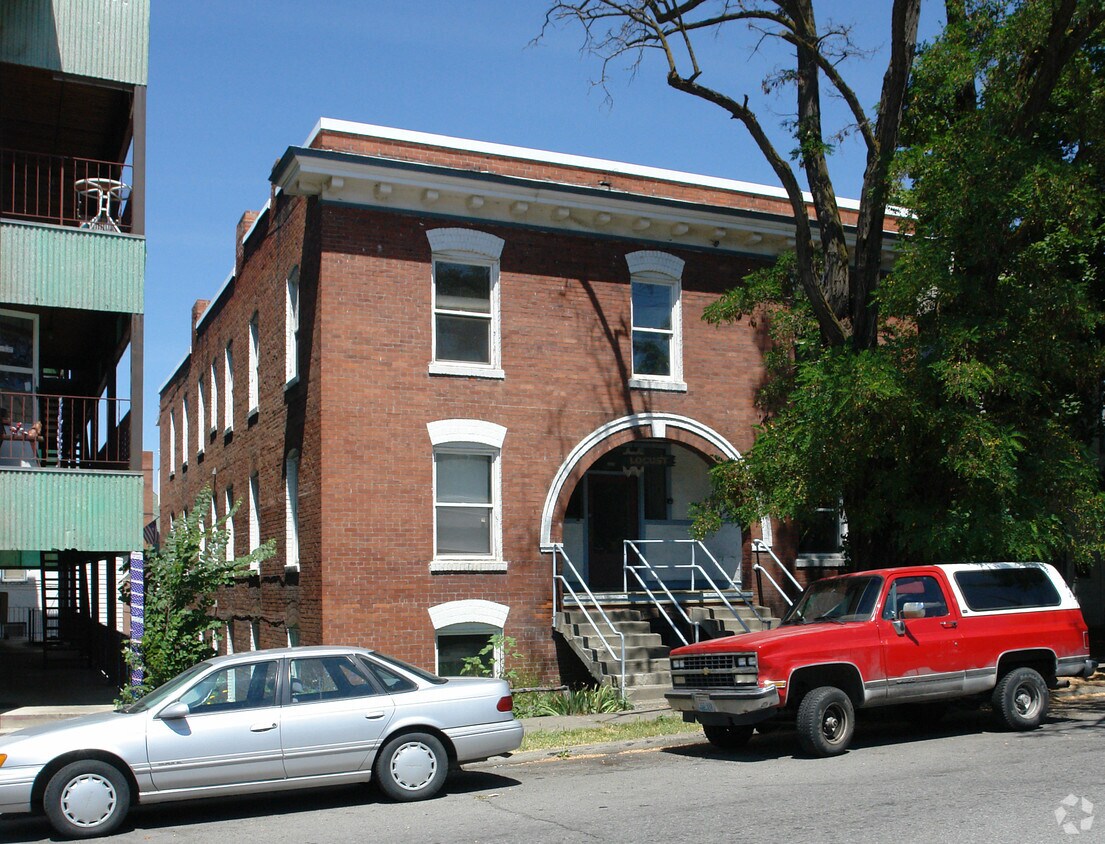 Foto principal - 324 W 5th Ave