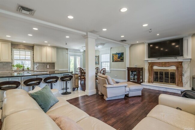 Foto del edificio - 112 Clay Pitts Rd