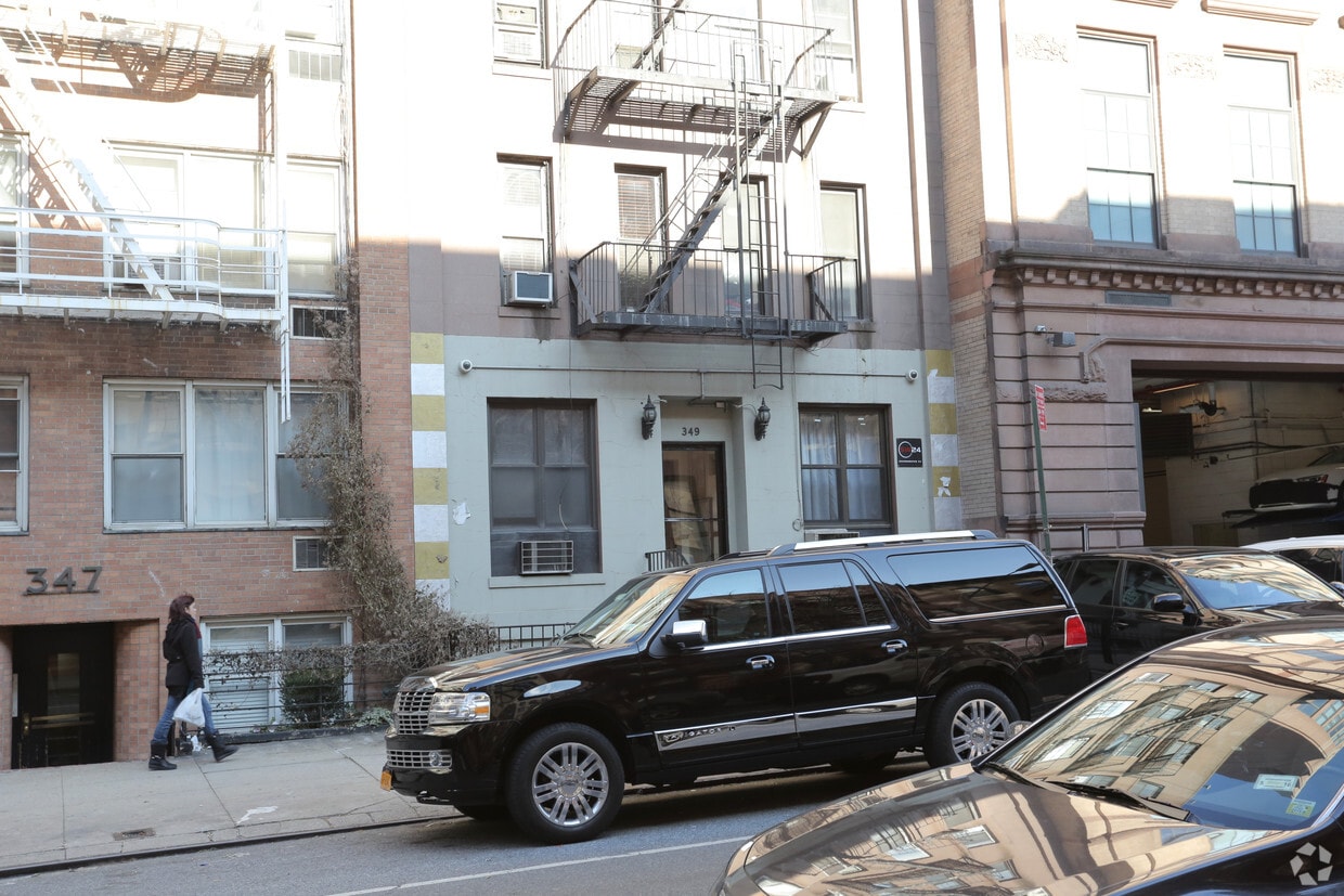 Building Photo - 349 E 51st St