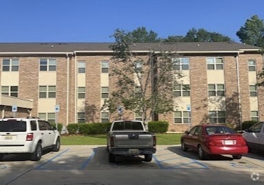 Building Photo - Winwood Manor