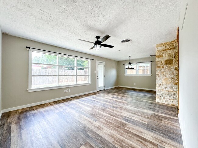 Building Photo - 2608 Raleigh Avenue - Unbelievably beautif...