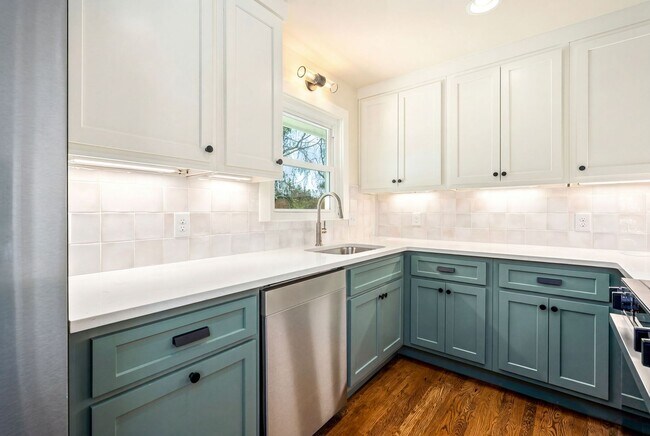 Foto del edificio - 720 Harper Ave