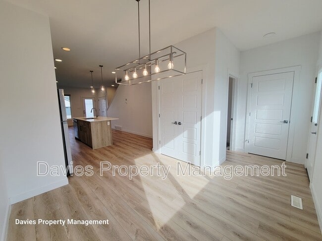 Building Photo - 4677-4177 177 Ave NW