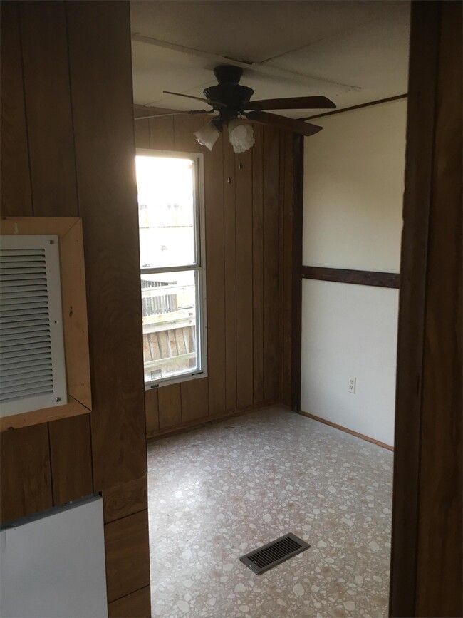 Foto del edificio - 92 Cedarcrest Dr