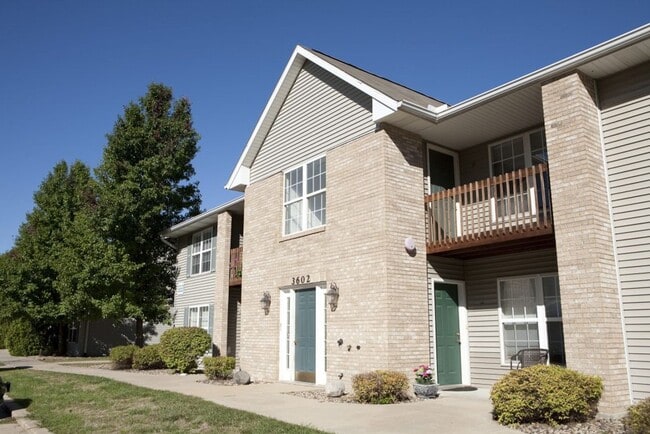 Interior Photo - Hidden Oaks
