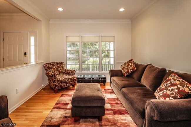 Foto del edificio - 173 Patriot Hill Dr