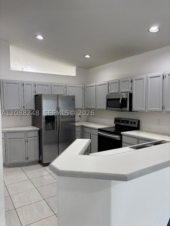 Foto del edificio - 8995 NW 148th St