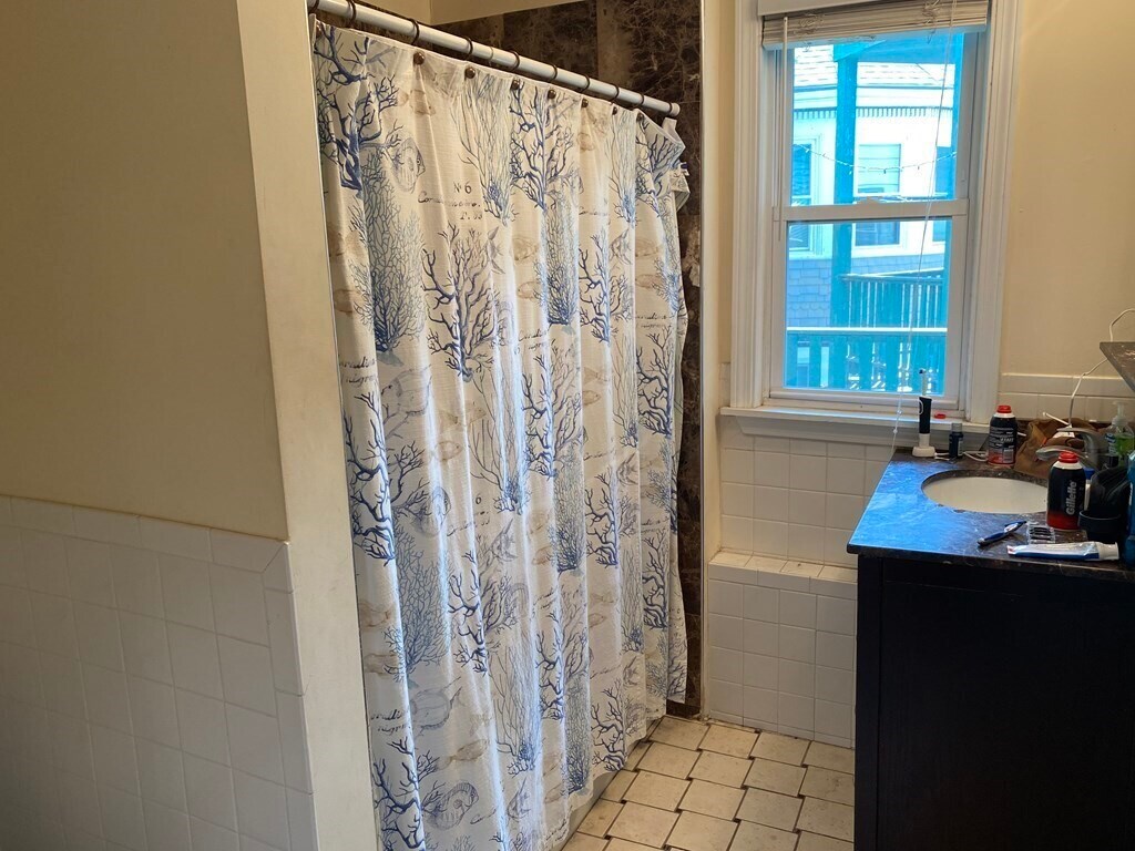 Foto principal - 86 Kirkland St