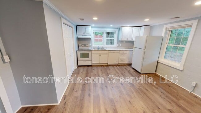 Foto del edificio - 149 Finch Rd