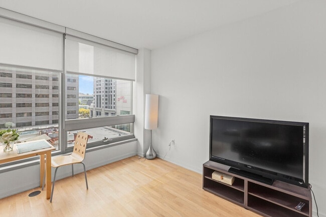 Building Photo - 666 Folsom St