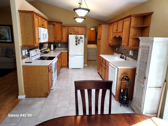 Foto del edificio - 2 bedroom / 2 bath located in Lake Tansi