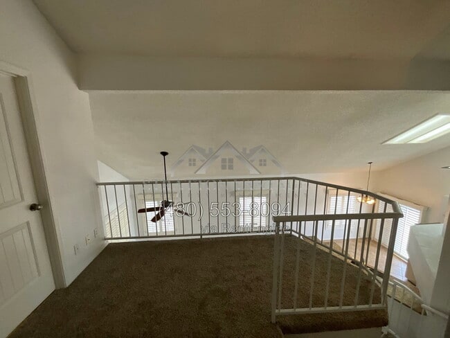 Building Photo - 441 S Maple