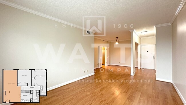 Building Photo - 2 bedroom/ 2 bath Condo on Highland Avenue