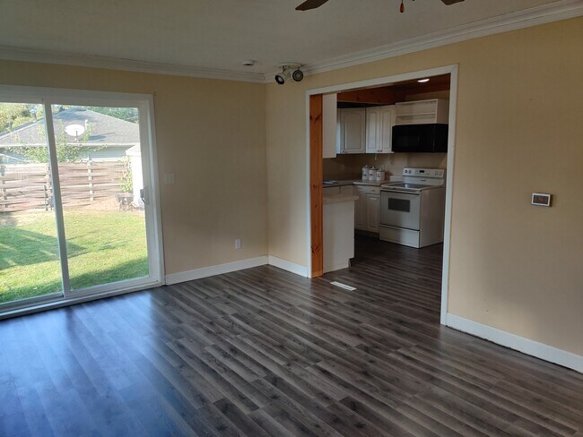 Foto del edificio - 113 11th St NE