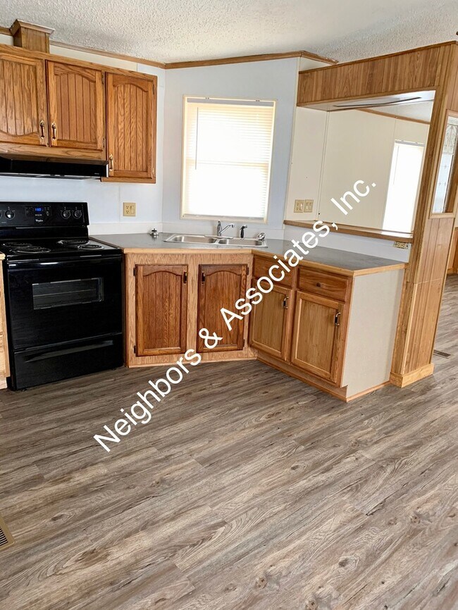 Foto del edificio - 151 T-Bar Rd