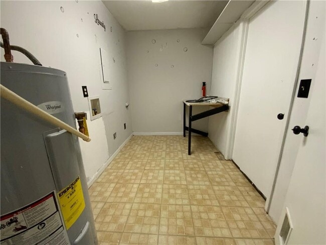 Building Photo - 2753 Whitewater Ct