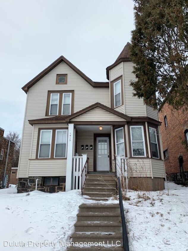 5 br, 2 bath House 1415 East 3rd Street House Rental in Duluth, MN