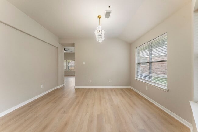 Foto del edificio - 99 E Foxbriar Forest Cir