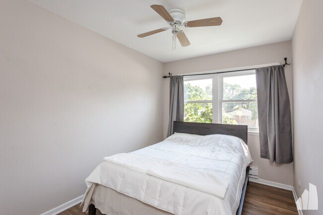 Foto del edificio - 6427 N Hermitage Ave
