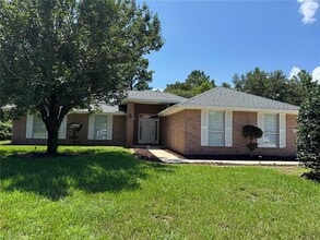 Building Photo - 45 Lee Dr