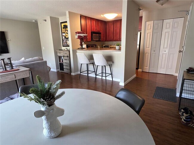 Foto del edificio - 5978 Chasewood Pkwy