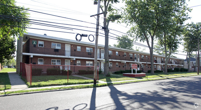 Foto del edificio - Sterling Estates