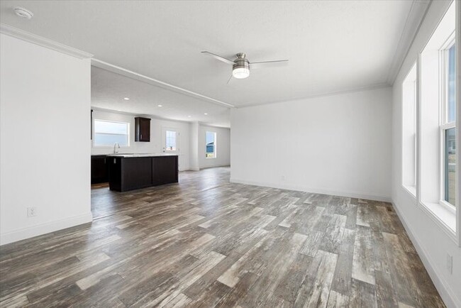 Building Photo - 23684 Redtail Dr