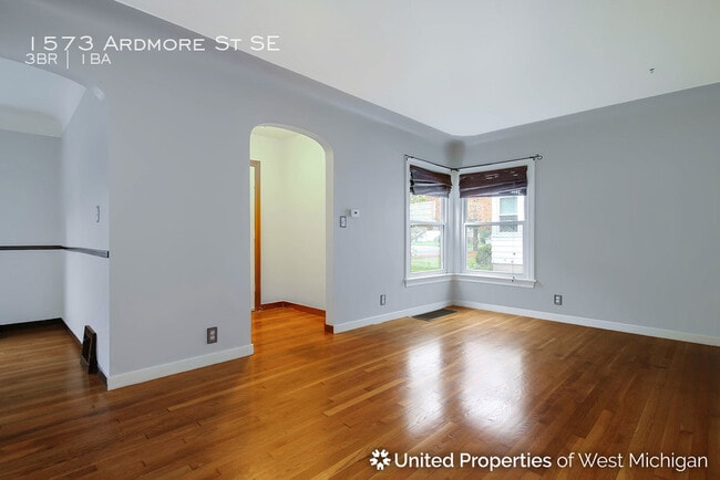 Building Photo - 1573 Ardmore St SE
