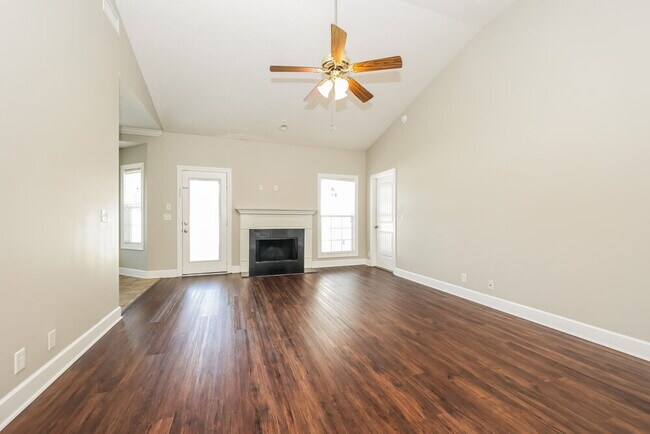 Foto del edificio - 4540 Carly Ct