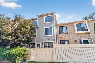 Building Photo - 9305 Bathgate Ct
