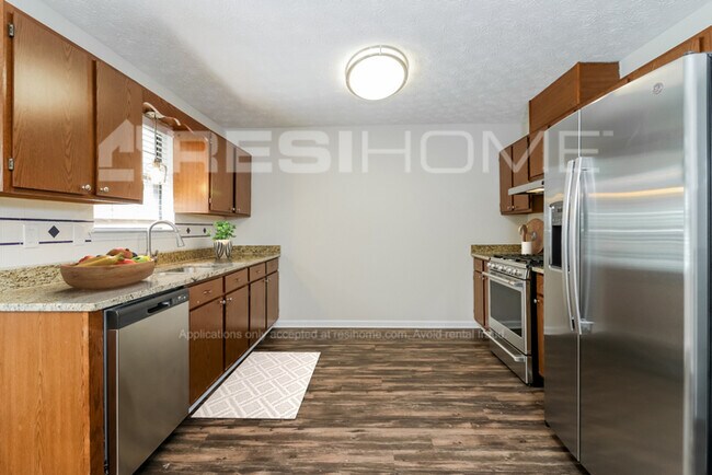 Foto del edificio - 2402 Range Heights Terrace